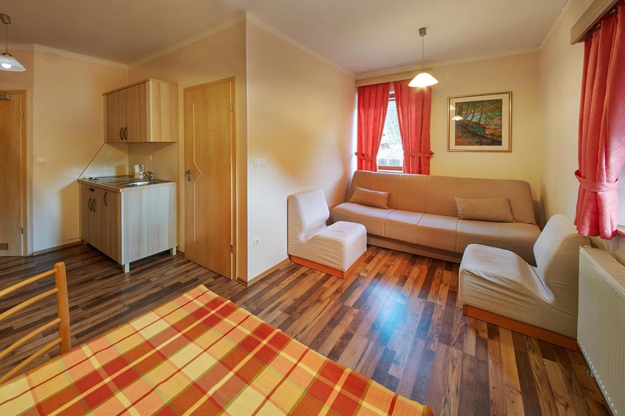 Rute Hotel And Apartments Краньска Гора Экстерьер фото